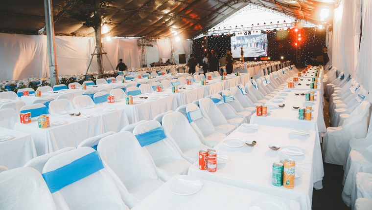 tủ cơm công nghiệp thống lĩnh bếp nhà hàng